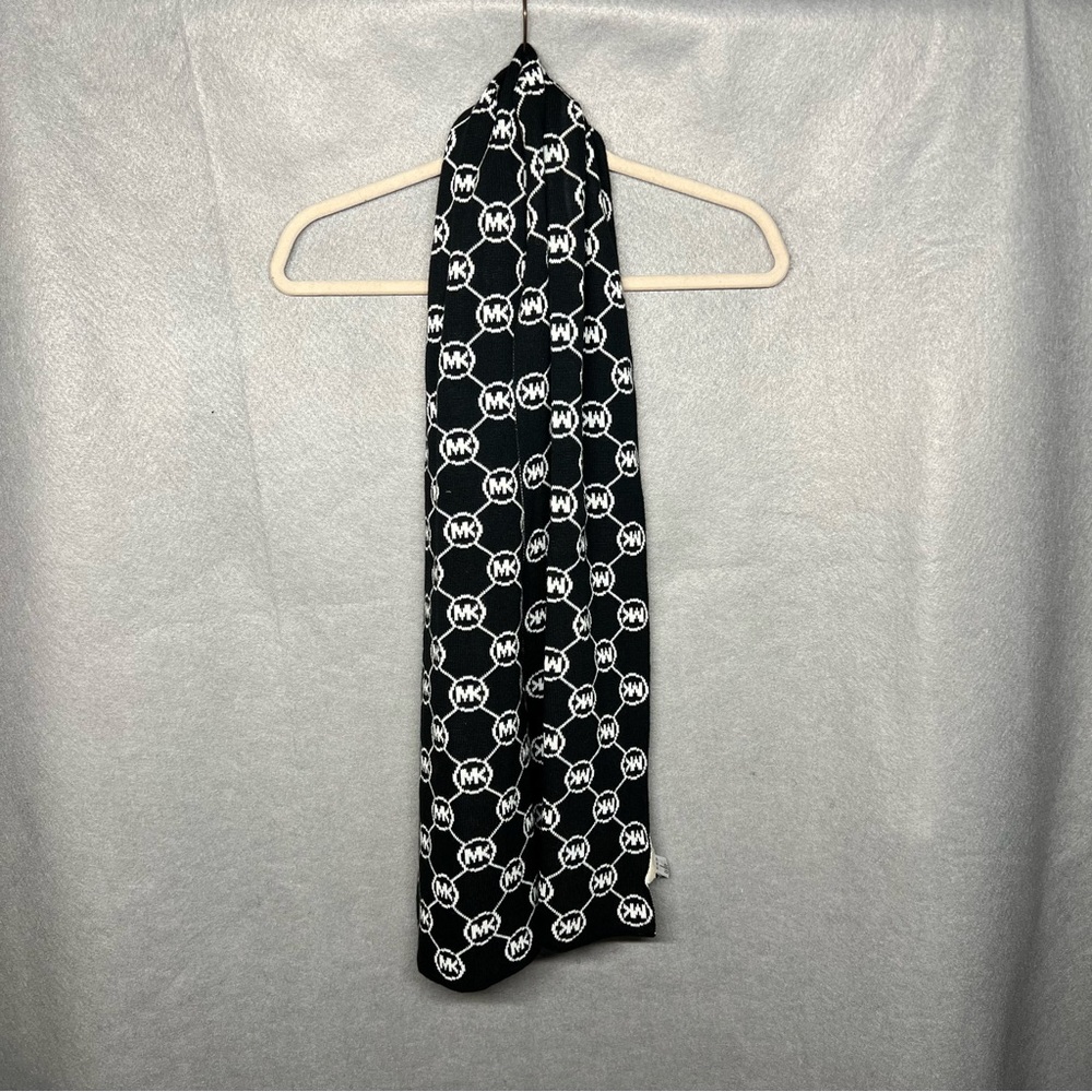 Like New! Michael Michael Kors Scarf